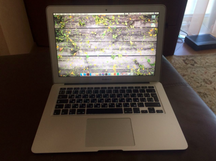 MacBook Air (13-inch), б/у 2 года