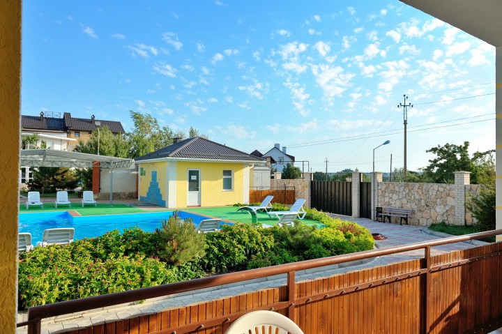 Горничная в пансионат Черноморского