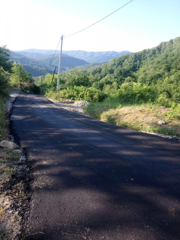 Участок 5 соток,дорога до участка асфальт,свет три фазы,газ в 20