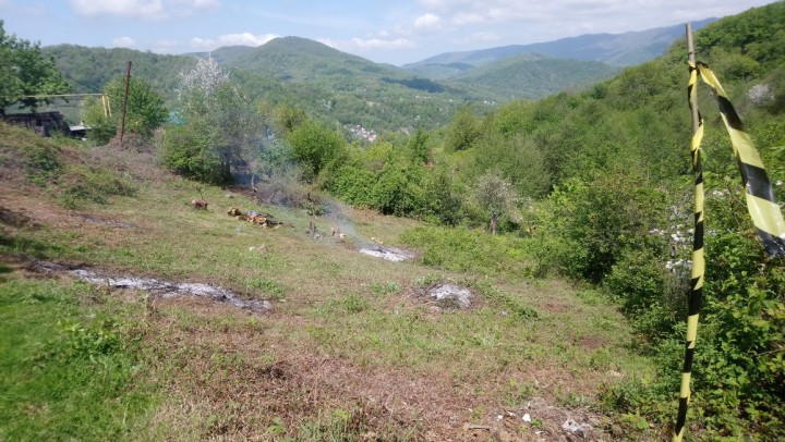 Участок 5 соток,дорога до участка асфальт,свет три фазы,газ в 20