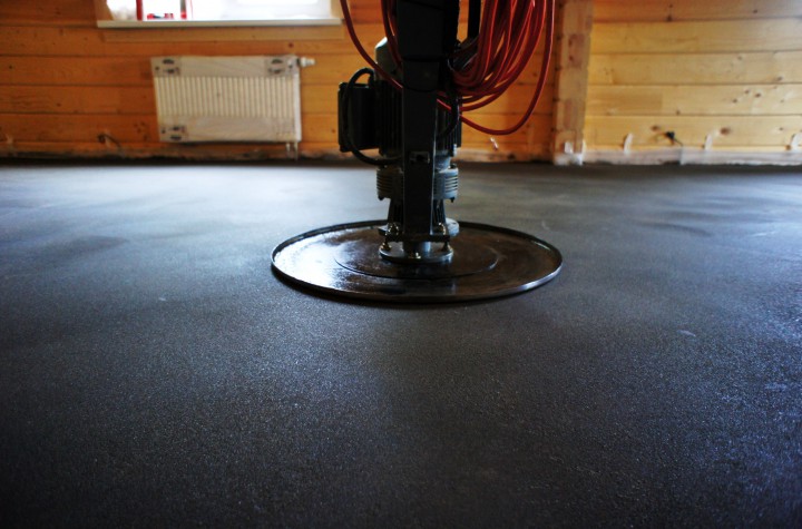 Полусухая стяжка пола с фиброволокном за 1 день.