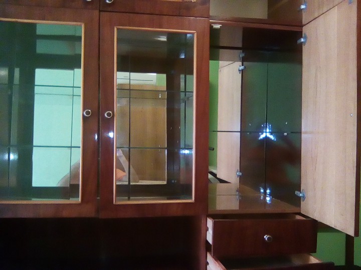 Шкаф сервант