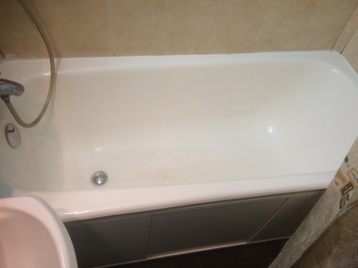 Сдаю длительно 2-х комнатную в самом центре по ул Роз. Собственн