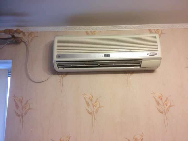 Сдаю длительно 2-х комнатную в самом центре по ул Роз. Собственн