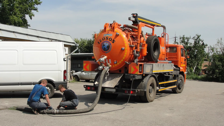 Прочистка засоров канализации и откачка отходов в Сочи