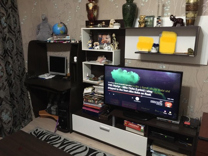 Продаётся стенка в гостиную с компьютерным столом