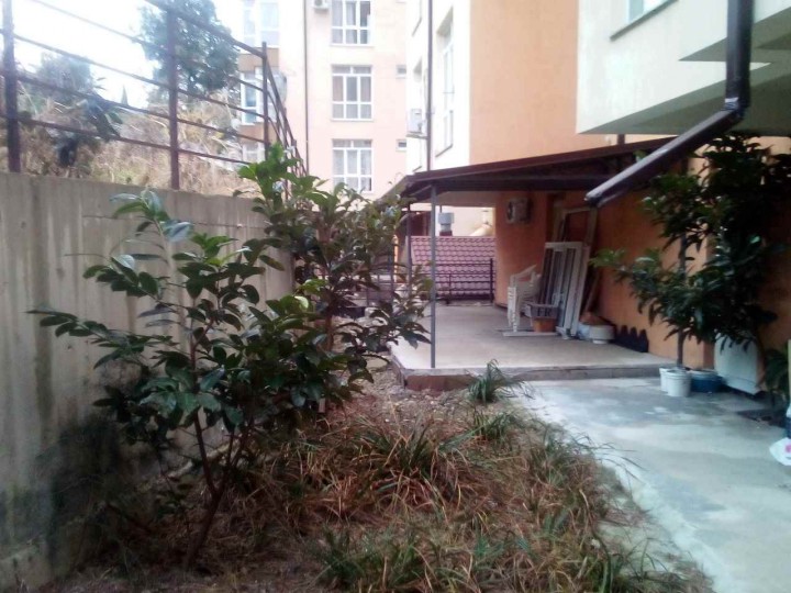 Продам квартру у моря с землей и верандой 31+31 м2 за 3,79 млн.