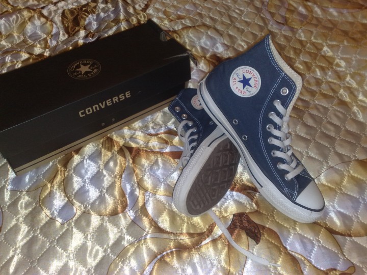 Кеды CONVERSE ALL STAR высокие.