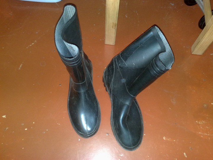 Кроссовки и сапоги