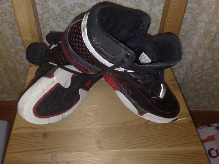 Кроссовки и сапоги