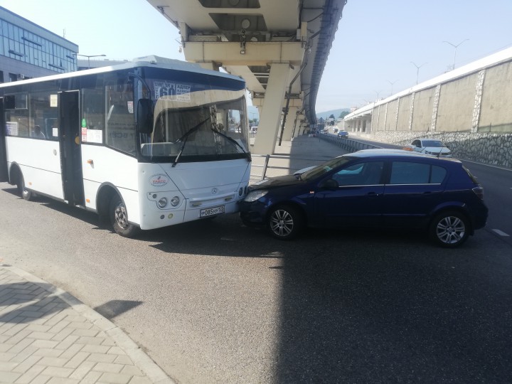 Ищу свидетелей ДТП в районе Адлерского ЖД вокзала в воскр. 19.07