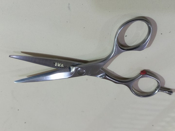 Заточка маникюрного и парикмахерского инструмента