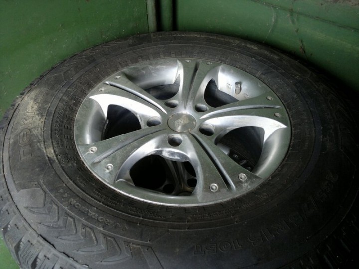 Продам Nokian Hakkapeliitta 5 suv на дисках