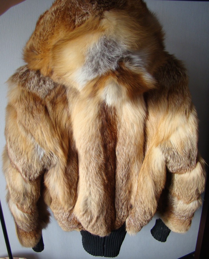 Продаю лисью шубку