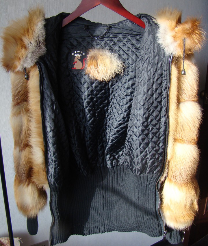 Продаю лисью шубку