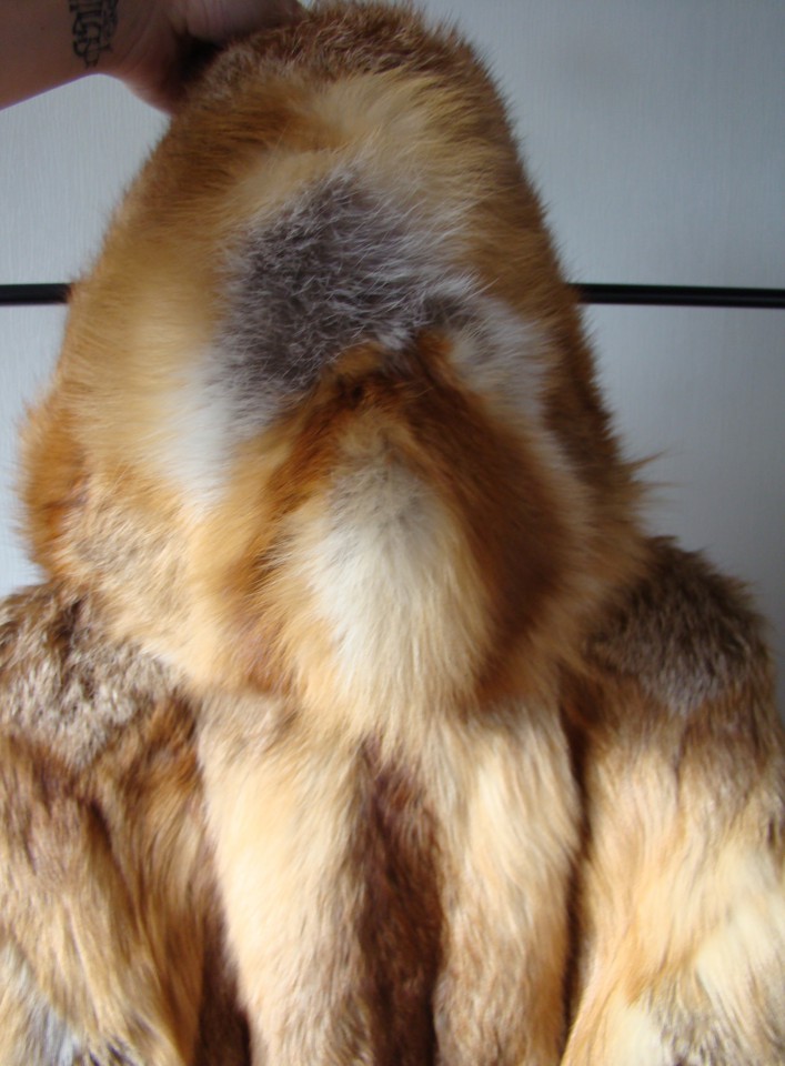 Продаю лисью шубку