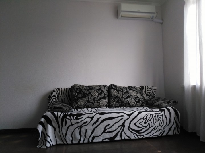 Сдам студию длительно 30 кв.м