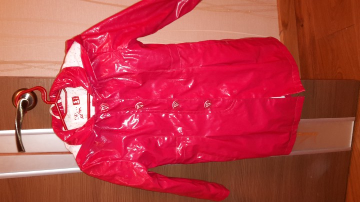 Продам плащ детский для девочки