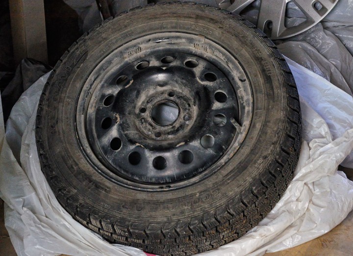 Продаю зимнюю резину на дисках