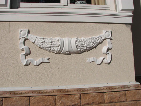 Требуется штукатурка фасада под лепнину