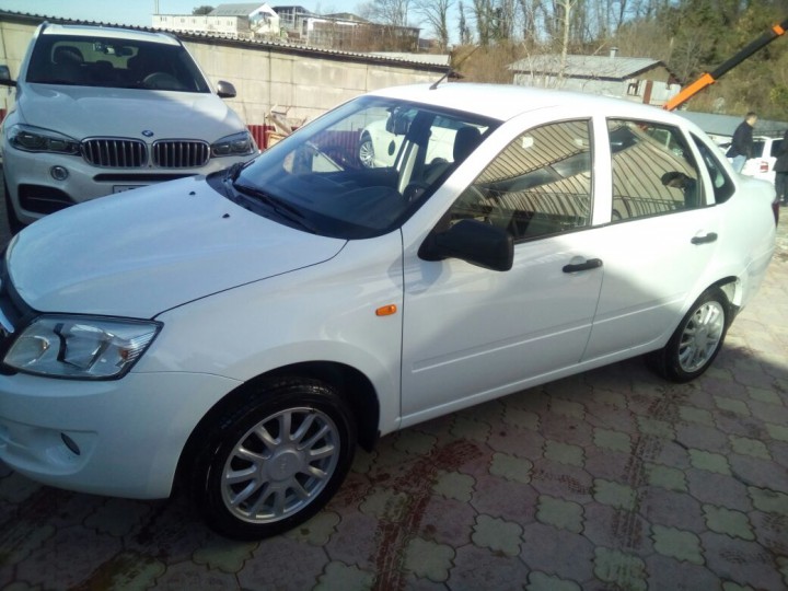 Продам автомобиль Лада Гранта!