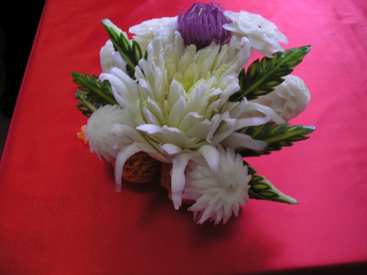 Художественная резьба по фруктам и овощам (карвинг)