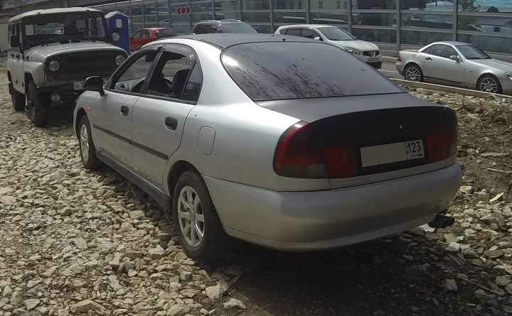 Продам Mitsubishi Carisma 1998