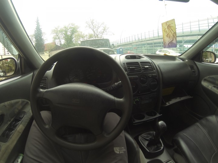 Продам Mitsubishi Carisma 1998