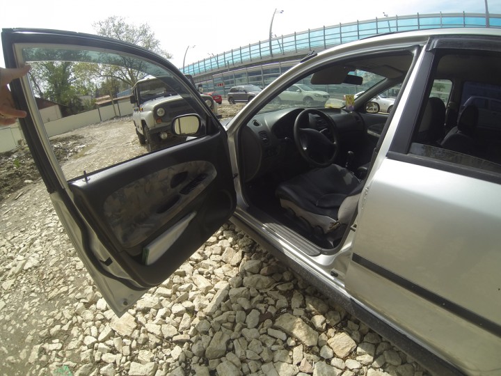 Продам Mitsubishi Carisma 1998