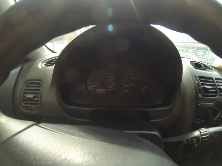 Продам Mitsubishi Carisma 1998