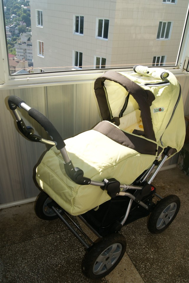 Продам коляску Bebeton ( Зима- лето)