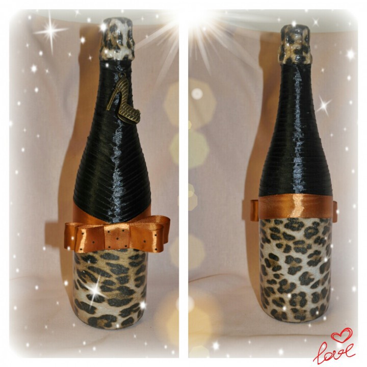 Праздничные бутылки шампанского на Новый год, а также на любой д