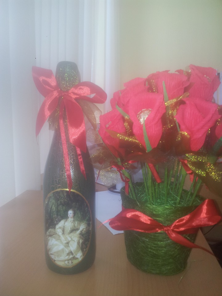 Праздничные бутылки шампанского на Новый год, а также на любой д