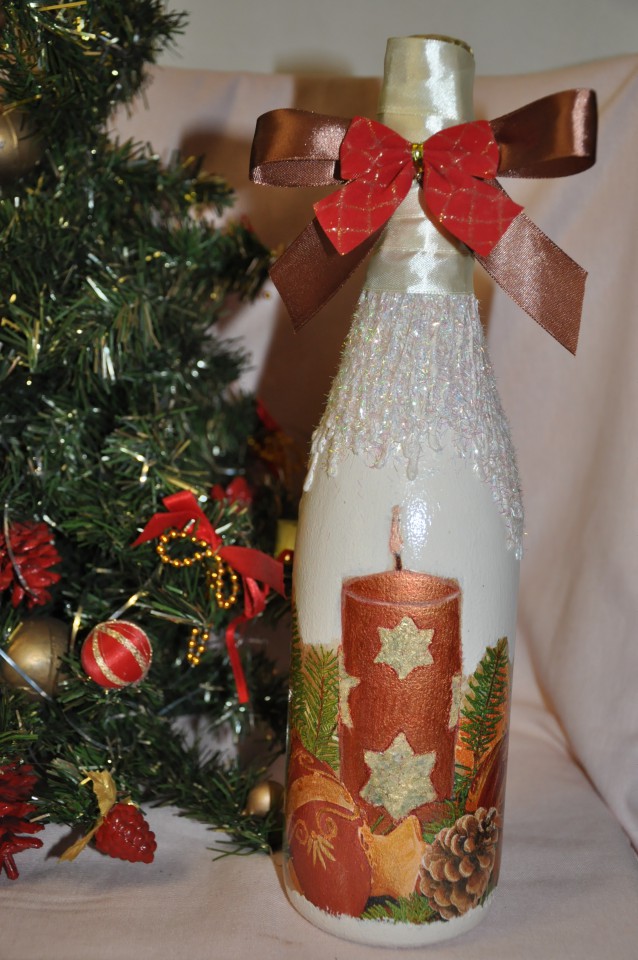 Праздничные бутылки шампанского на Новый год, а также на любой д