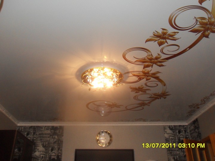 Натяжные потолки ! Практично и на долго.