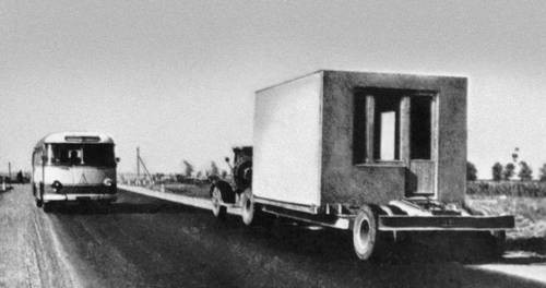 Продаю объемный элемент с воротами. Ворота можно отдельно.