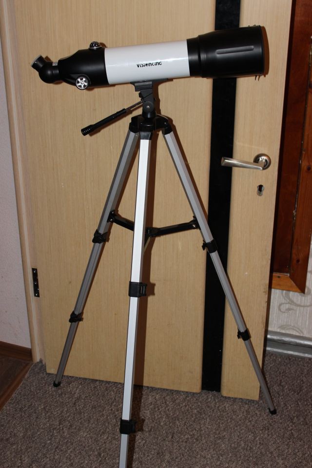 Фото-штатив трипод.