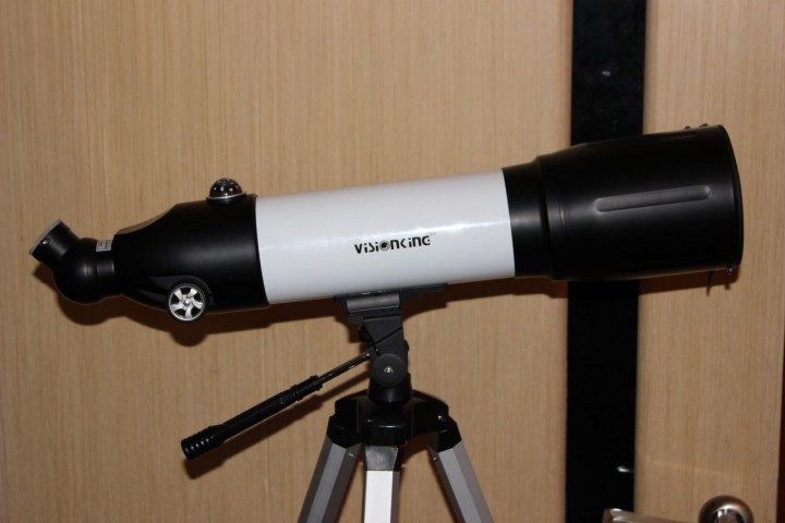 Фото-штатив трипод.