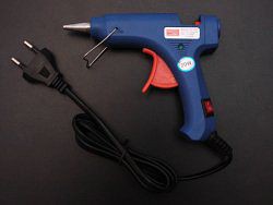 Продам новый термоклеевой пистолет