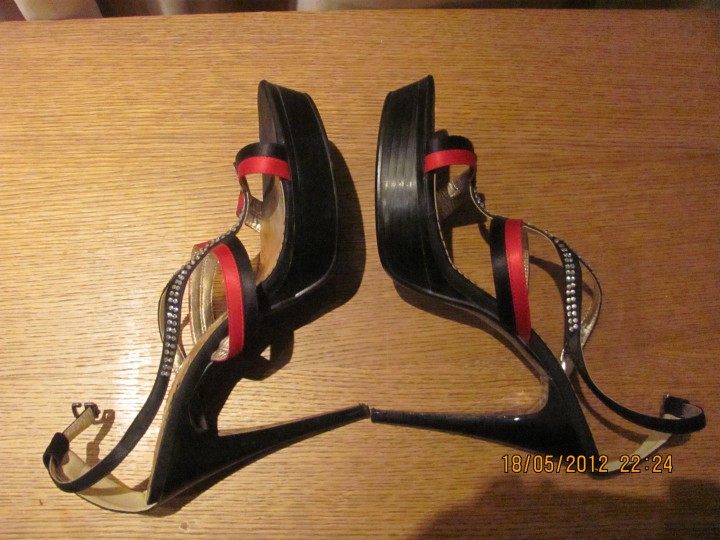 продаю туфли и босоножки