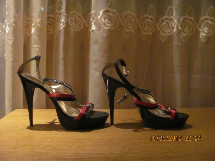 продаю туфли и босоножки