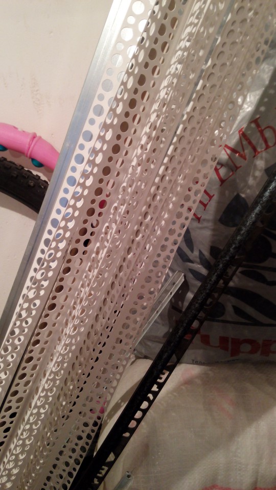 Продам материалы, оставшиеся от ремонта.