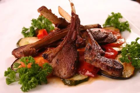 Ищем повара-универсала